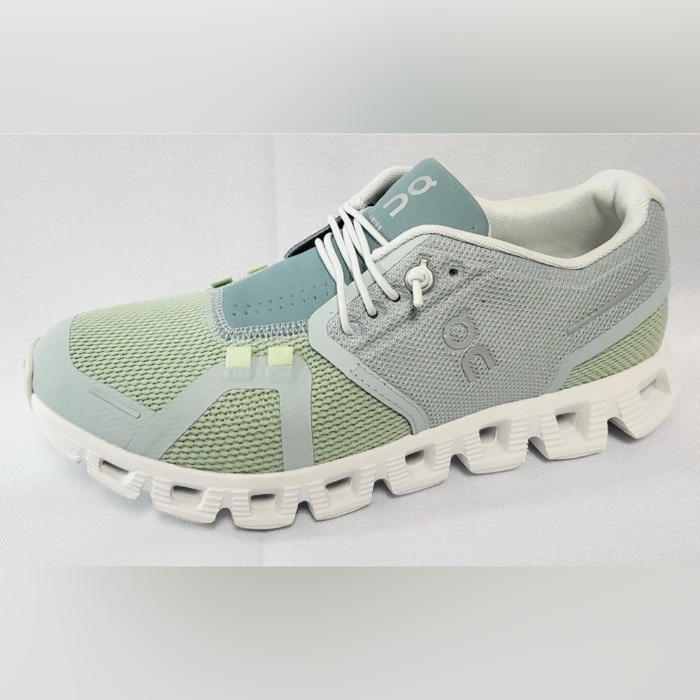 On Running Cloud 5 Combo Glacier Meadow Women Size 5